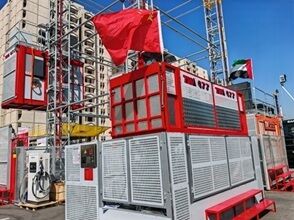 SC160/160 Elevador de material de construcción con dos mástiles, 30 elevadores para pasajeros