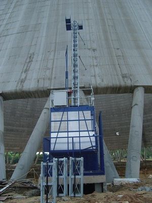 Buen precio 1600kg 37kw Elevador de sitio de construcción con 18 pasajeros SC160 en línea