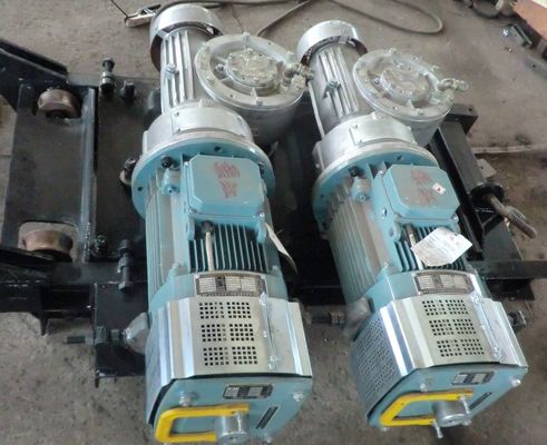 Buen precio 3 Fase 18.5kW Motor eléctrico caja de cambios Tipo de gusano para elevación de edificios en línea