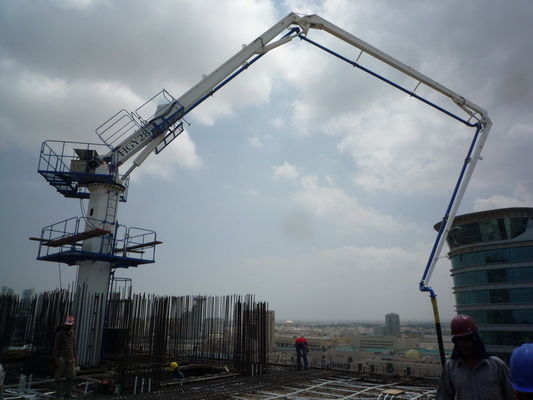 Buen precio Escalada interna fija de 24 m Armazón de hormigón para la torre de construcción en línea